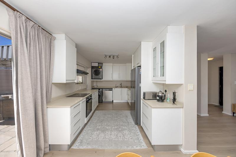 3 Bedroom Property for Sale in Bloubergrant Western Cape